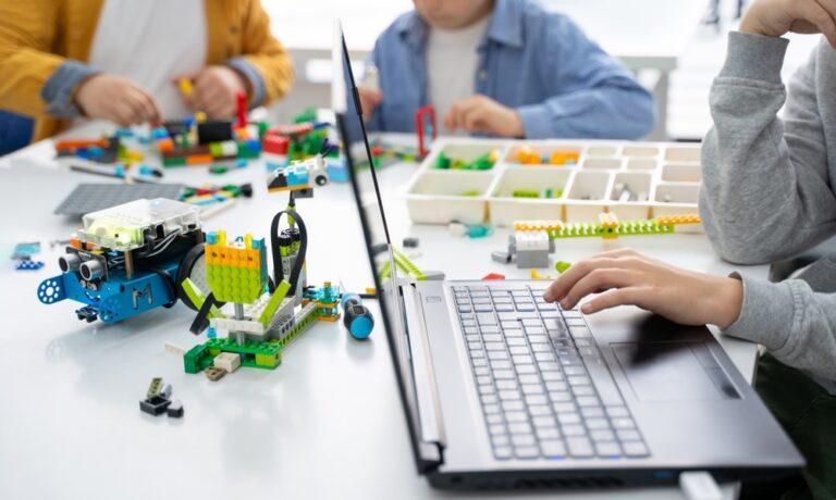Protect Children From Online Predators On Roblox Keilty Bonadio Protect Children From Online Predators On Roblox Keilty Bonadio